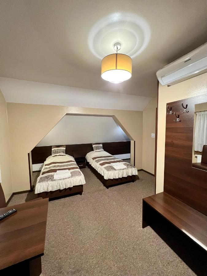 Apartamenty Ostrowiec - Pokoje Goscinne Centrum Ostrowiec Swietokrzyski Exterior photo