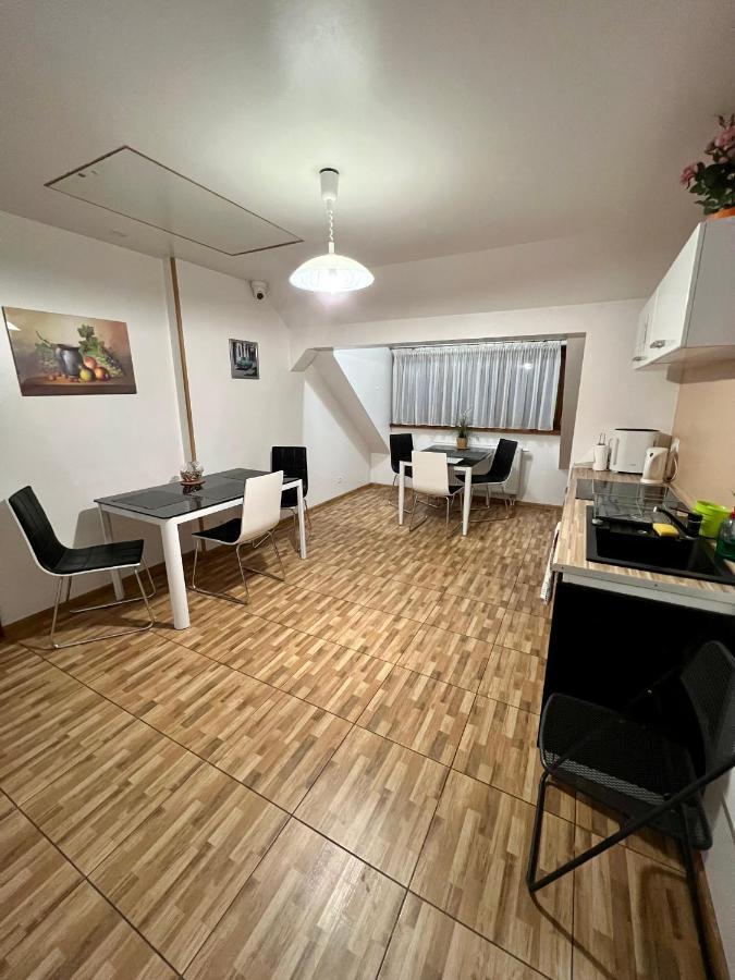 Apartamenty Ostrowiec - Pokoje Goscinne Centrum Ostrowiec Swietokrzyski Exterior photo