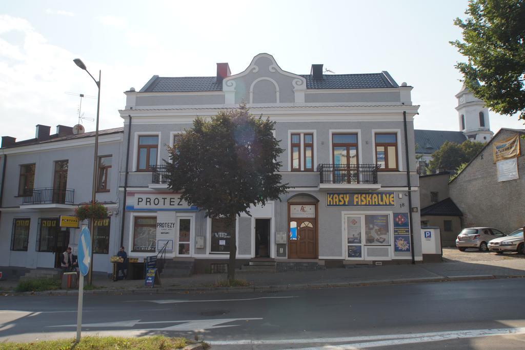 Apartamenty Ostrowiec - Pokoje Goscinne Centrum Ostrowiec Swietokrzyski Exterior photo